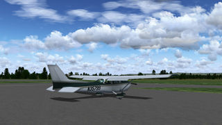 Cessna 172 con livrea N35799 parcheggiato a Camden Airport (YSCN)