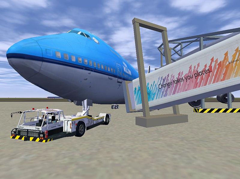 File:747-400 pushback eham.jpg